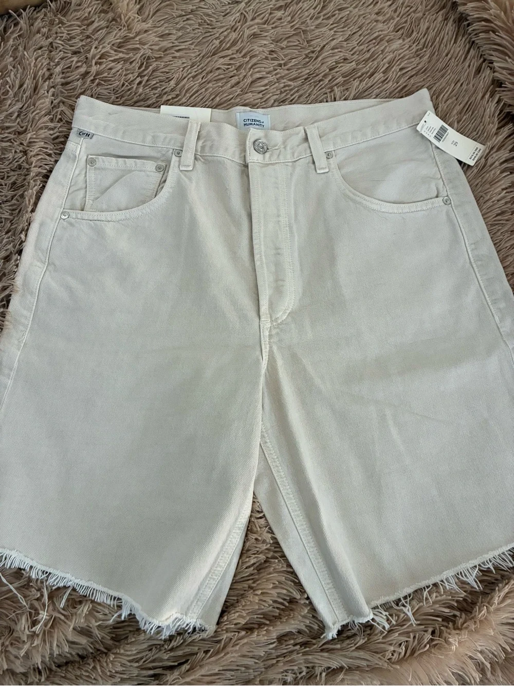 NWT CITIZENS OF HUMANITY AYLA SHORTS IN ALMONDETTE SZ 29 - Picture 7 of 10